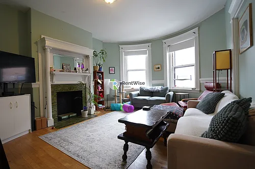 10 Foster St #2 Photo 1