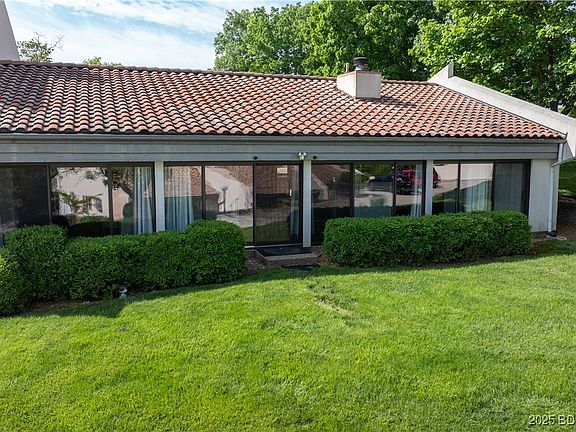4th image of 19 Casa Blanca Ct #219