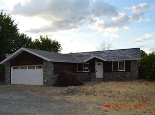 2820 Redwood Ave, Grants Pass, OR 97527