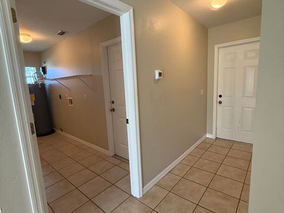 2nd image of 647 SE 13th Pl
