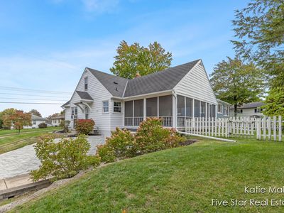 1457 Valley Ave NW, Grand Rapids, MI, 49504