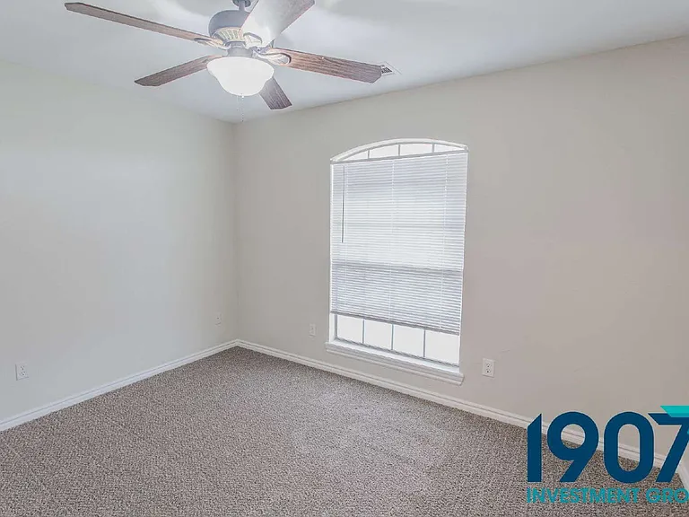 1540 N Santa Fe Ave — Photo 22