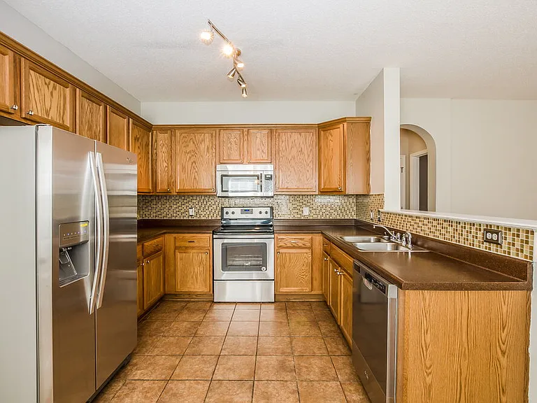 9934 White Poplar Dr — Photo 5