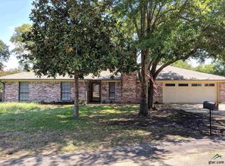 205 Helen Dr, Lindale, TX 75771