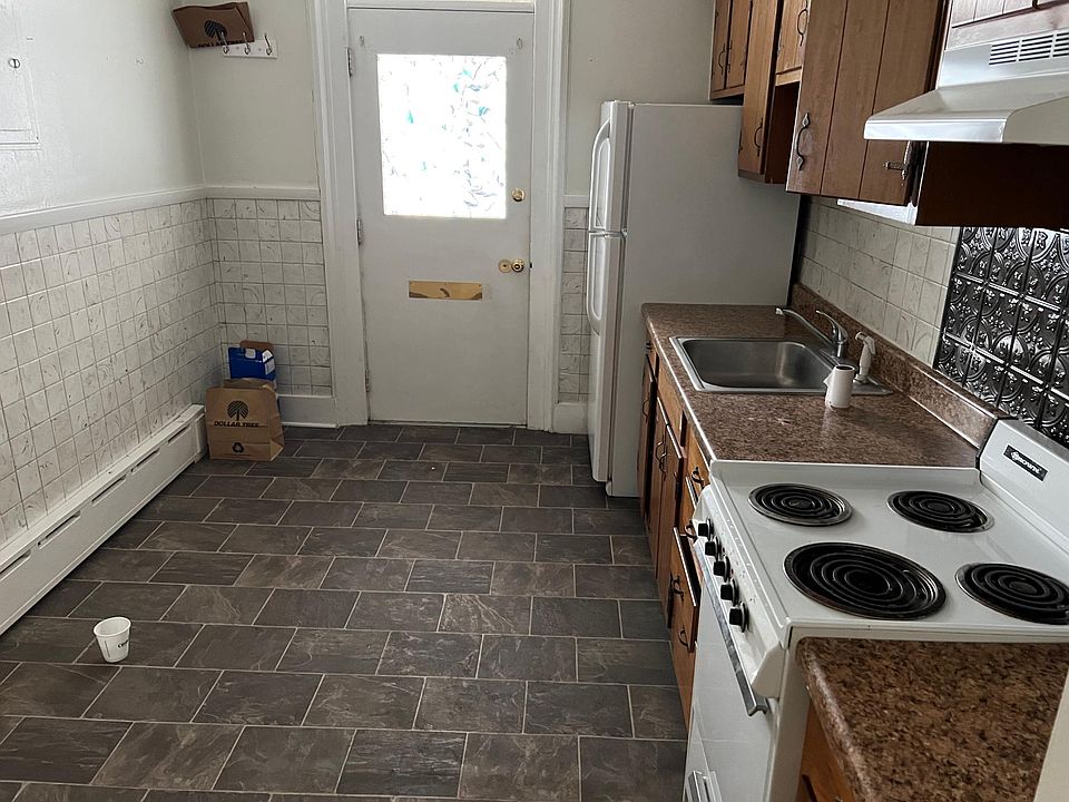1st image of 69 Bay St APT 1
