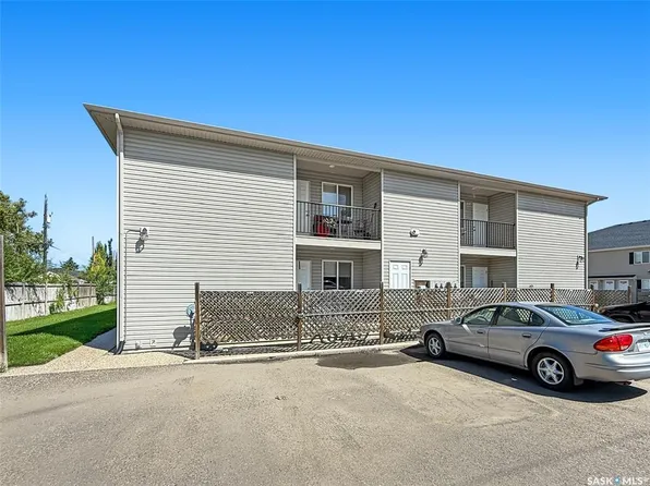 UNIT 113-825 Gladstone STREET E, Swift Current, SK S9H 5P1