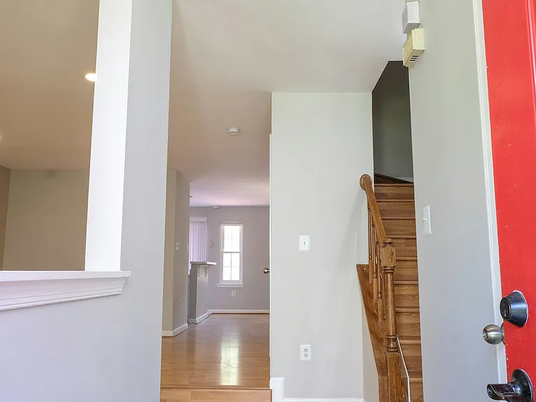 2751 Sweet Clover Ct — Photo 2