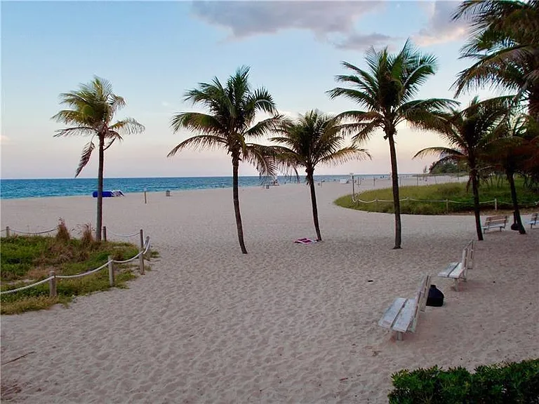 133 N Pompano Beach Blvd #108 — Photo 46