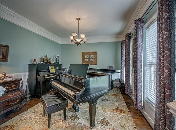 5th image of 5316 Old Town Ln