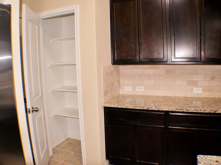 701 Cheyenne Dr — Photo 10