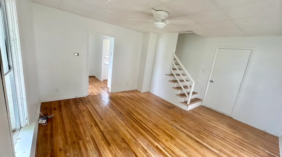 2 bed, $1,100 — Photo 3