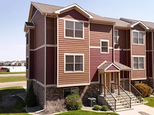 2947 8th St NW, Minot, ND 58703