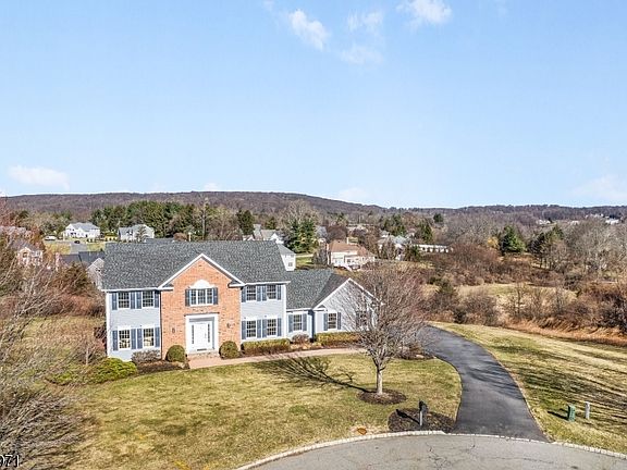 5th image of 14 Cooper Rd