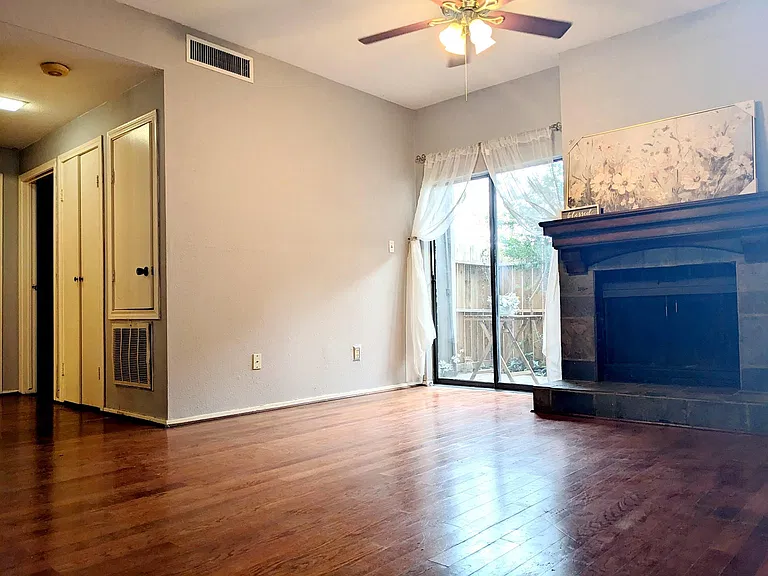 7950 N Stadium Dr #215 — Photo 2