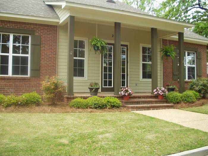 Clubhouse and Office