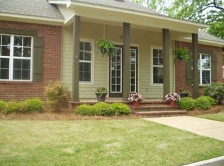 202 Lake Ridge Cir, Pearl, MS 39208