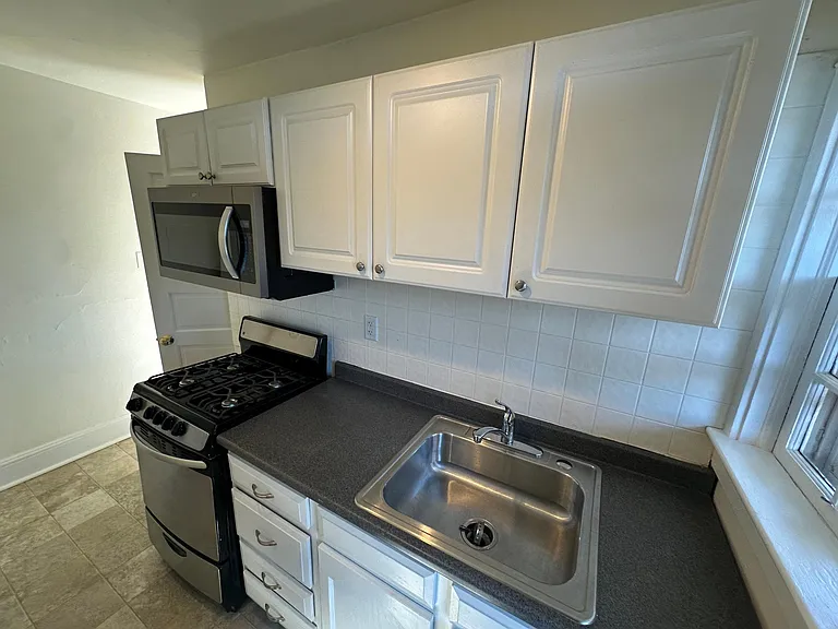 344 W Orange St #5 — Photo 8
