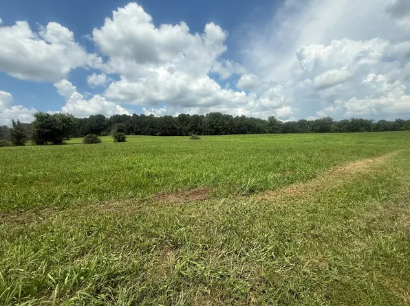 88 Peninsula Rd, Jamestown, KY 42629