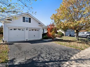 7 Trout Run Ter, Barnegat, NJ 08005