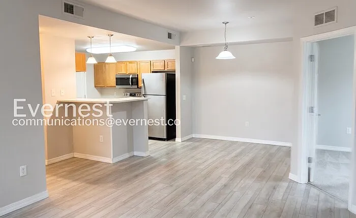2133 Krisron Rd #E-105 — Photo 8