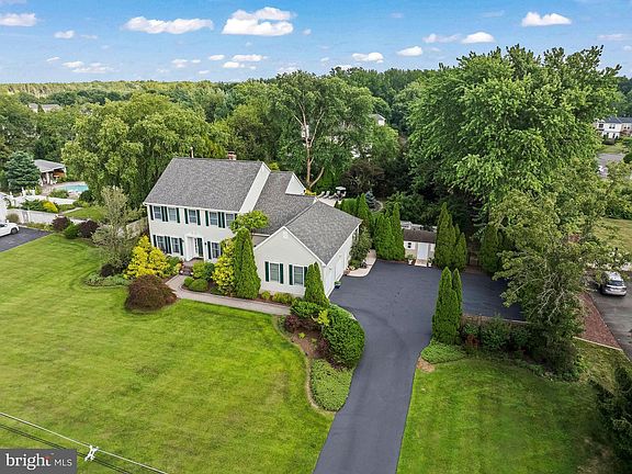 4th image of 94 Tindall Rd