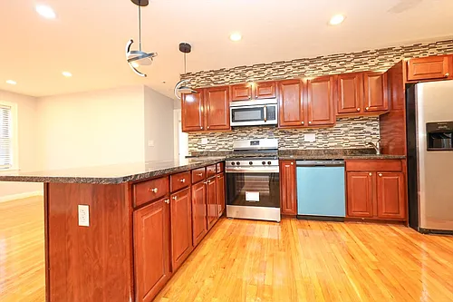 35 Gleason St #1 Photo 1