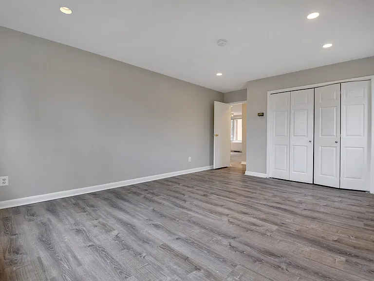 2400 41st St NW #415 — Photo 11