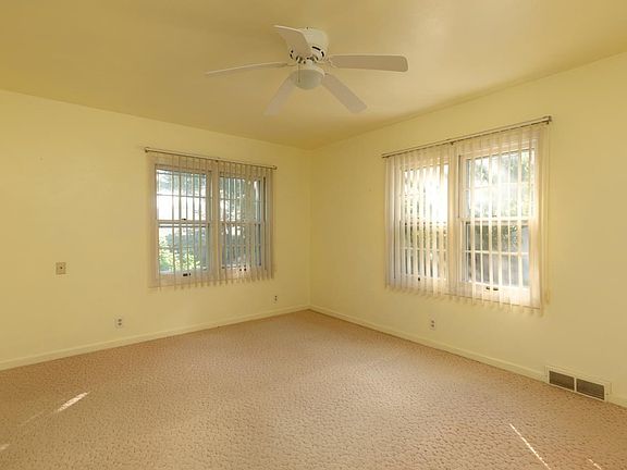4th image of 519 Eldora Rd