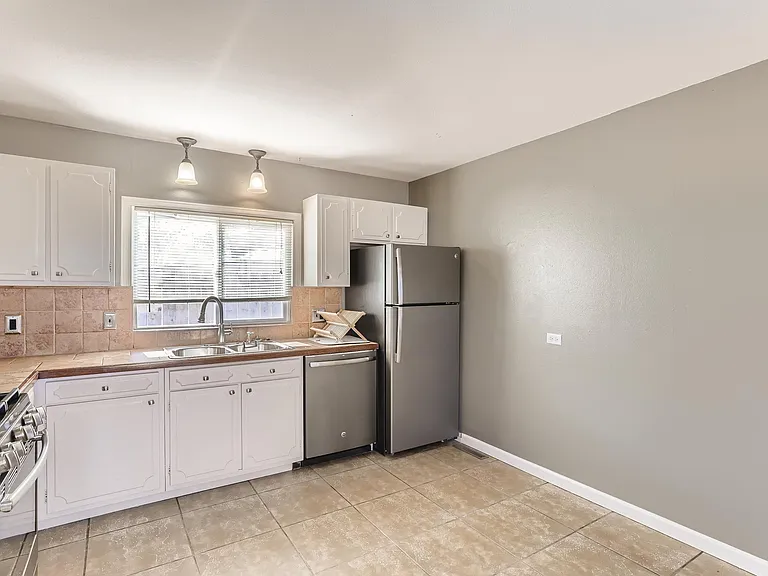 1090 Emporia St — Photo 2
