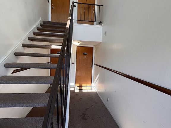 2nd image of 601 21st Avenue Pl