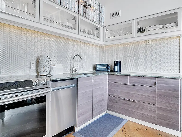101 N Clematis St #513 — Photo 6