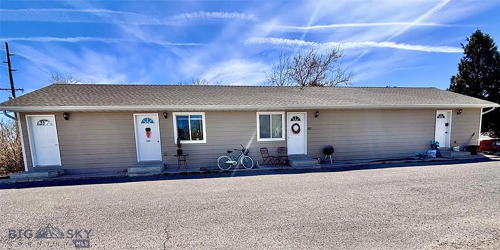 3 bed, $1,250 — Photo 1
