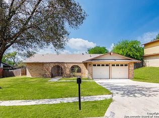 1135 S Ellison Dr, San Antonio, TX 78245
