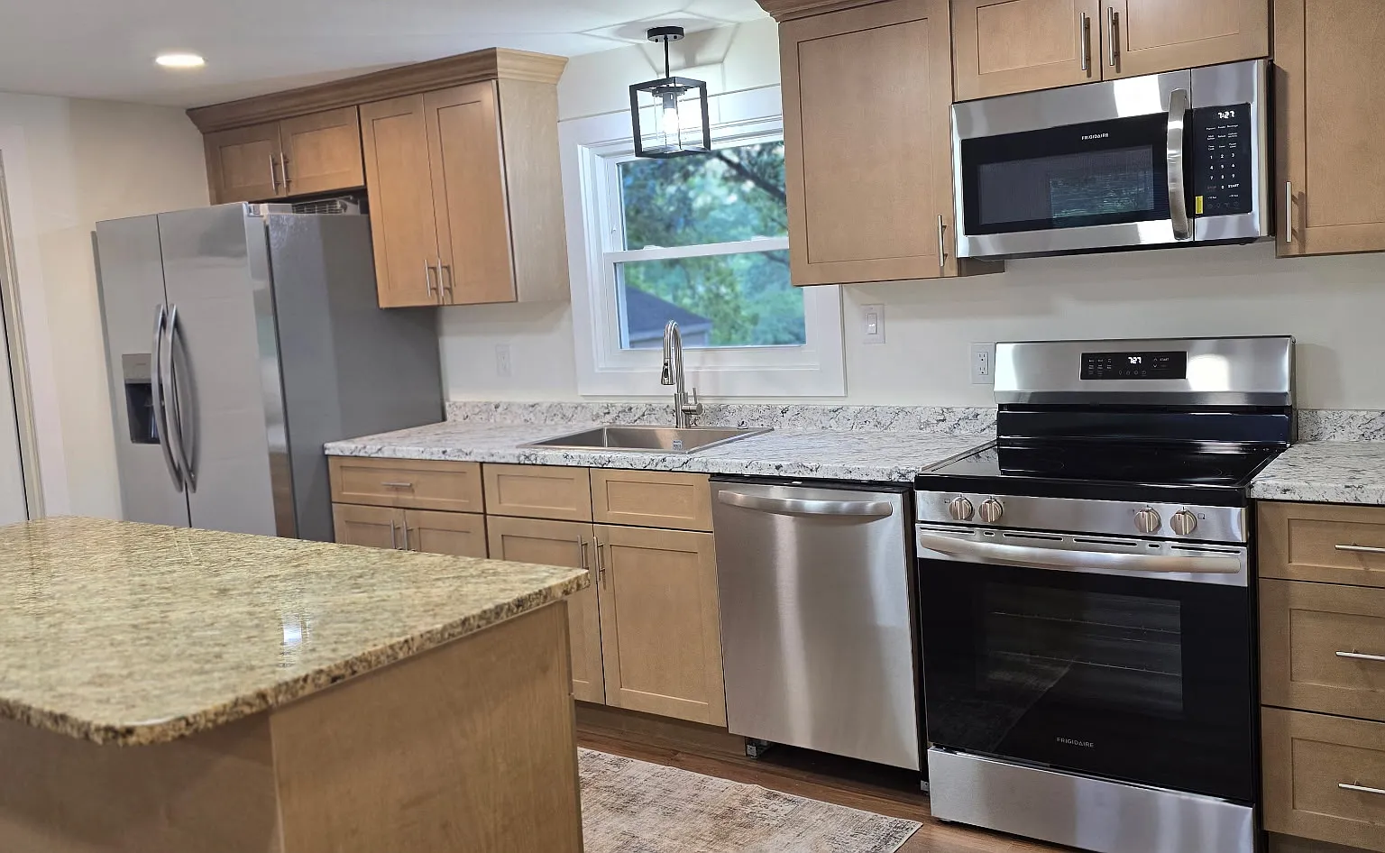 2 bed, 916 sqft, $2,500 — Photo 3