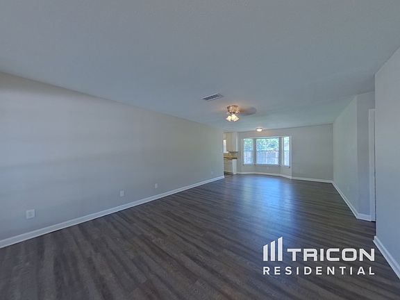 2nd image of 620 Wallace Dr