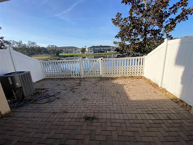 12013 Greengate Dr — Photo 23