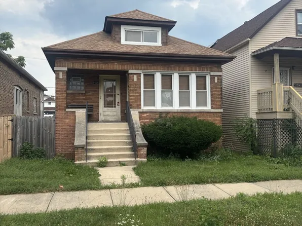 8425 S Colfax Ave, Chicago, IL 60617