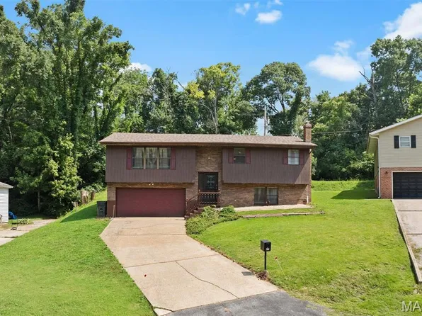 27 Oakleigh Dr, Belleville, IL 62223