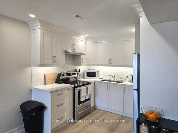 40 Waywell St, Whitby, ON L1N 8N9