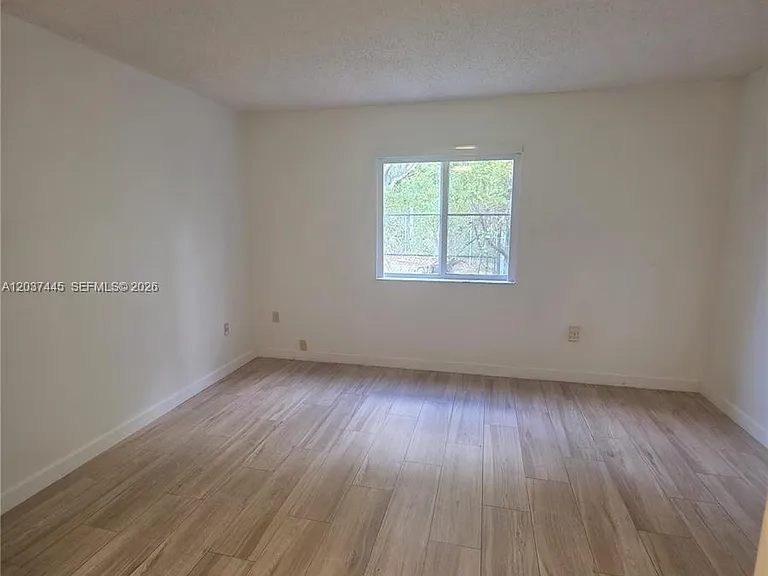 15711 SW 137th Ave #101 — Photo 20
