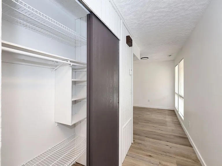 1165 Edgewood Dr — Photo 38