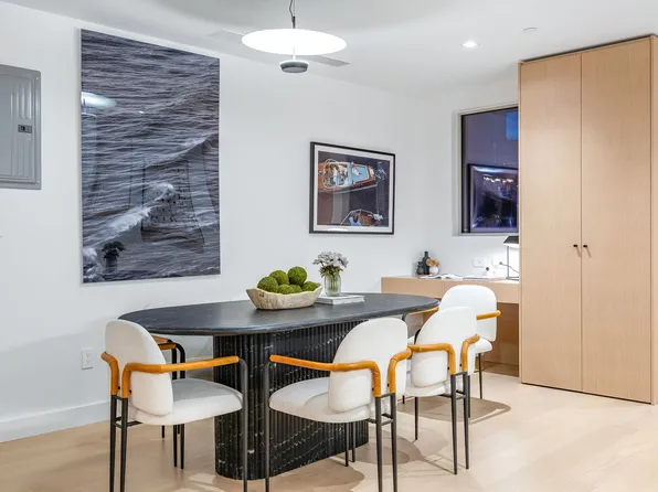 250 East 25th Street image 8 of 28