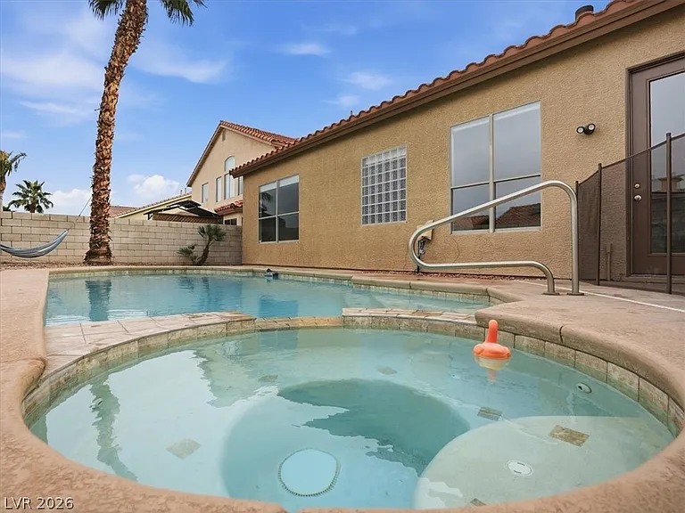 1562 Harwood Ave — Photo 35