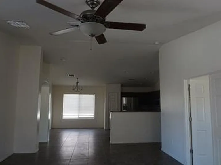4137 E Shadow Branch Dr — Photo 6
