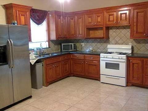 KITCHEN-1