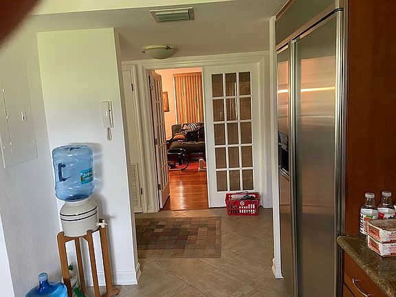 4th image of 9501 E Bay Harbor Dr APT 2A
