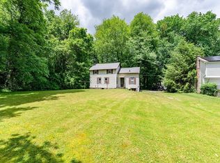 46 Chestnut St, East Longmeadow, MA 01028