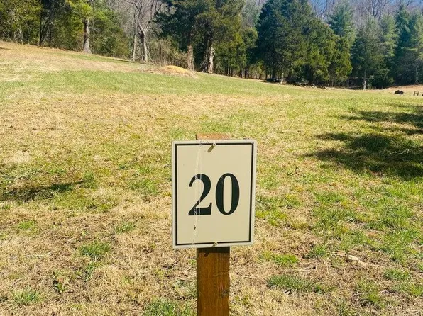 20 Vineyard Valley Dr, Butler, TN 37640