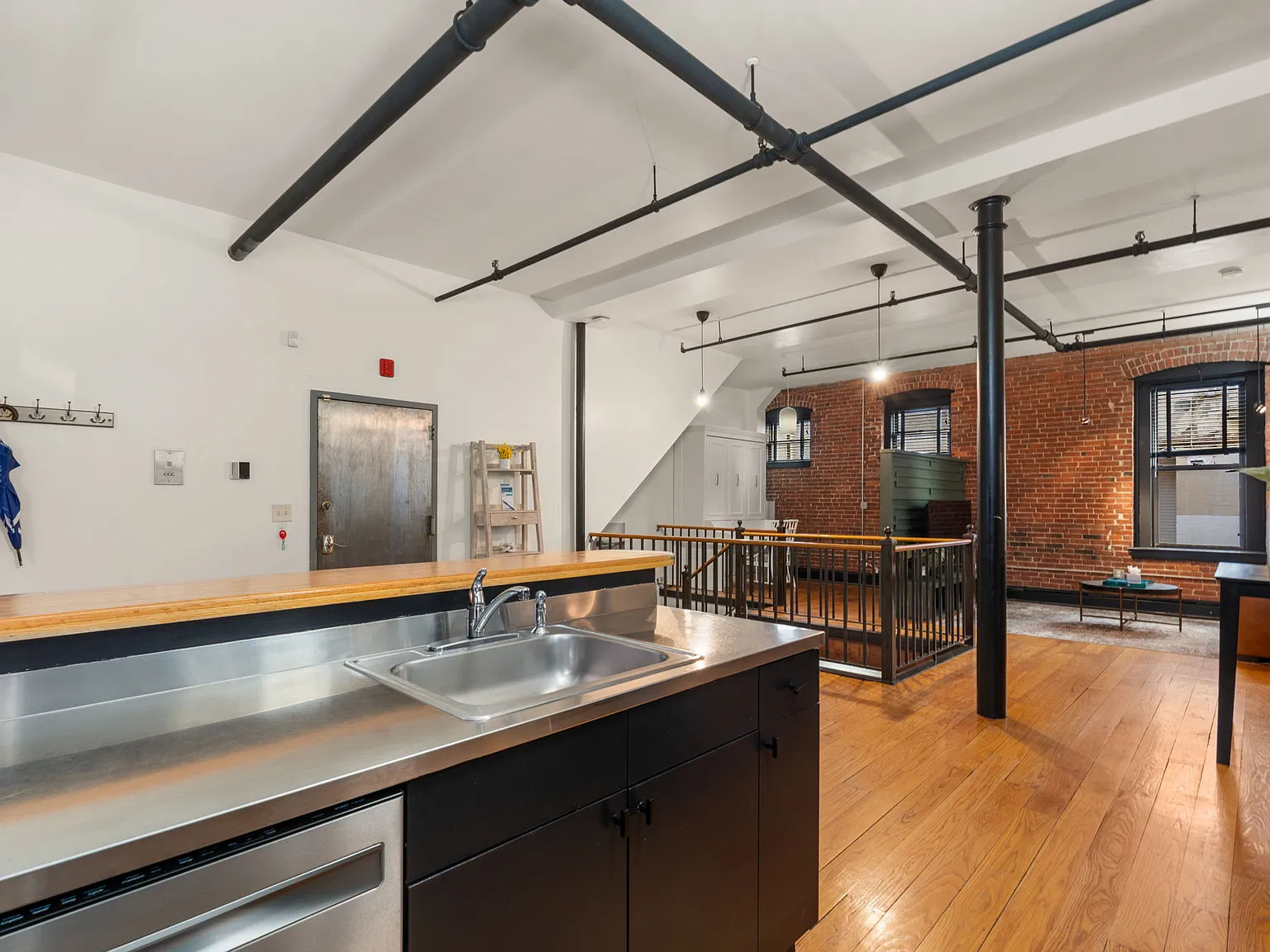 1 bed, 1300 sqft, $7,500 — Photo 3