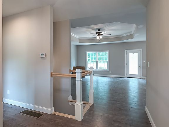 5th image of 524 Amster Woods Dr